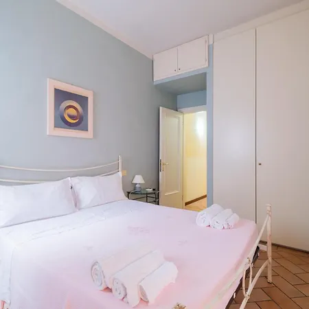 Homeby, Petroni House