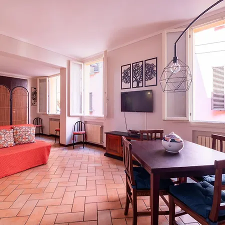 Homeby, Petroni House בולוניה