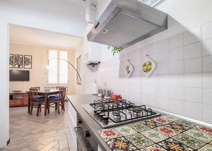 Homeby, Petroni House * Bologna