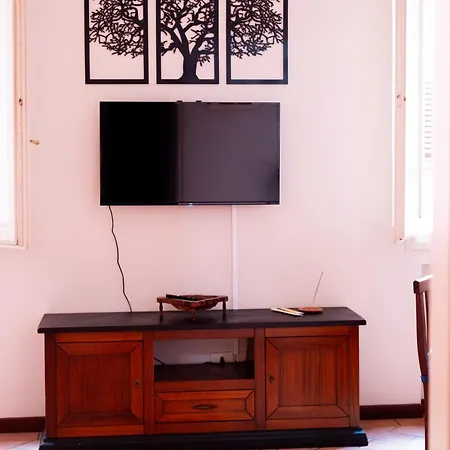 Homeby, Petroni House Apartment